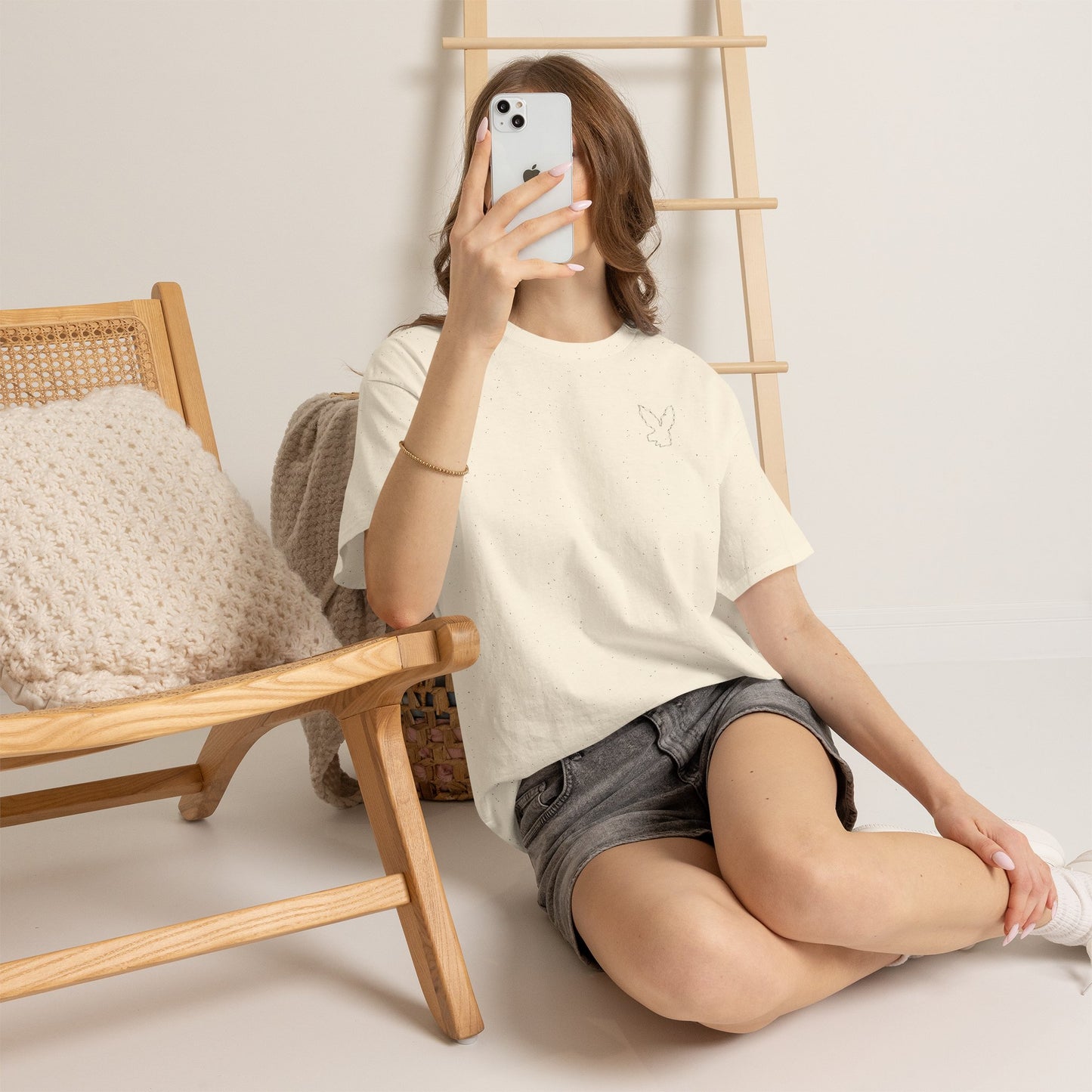 Bunny Outline Tee — Minimal Floral Rabbit Graphic T‑Shirt