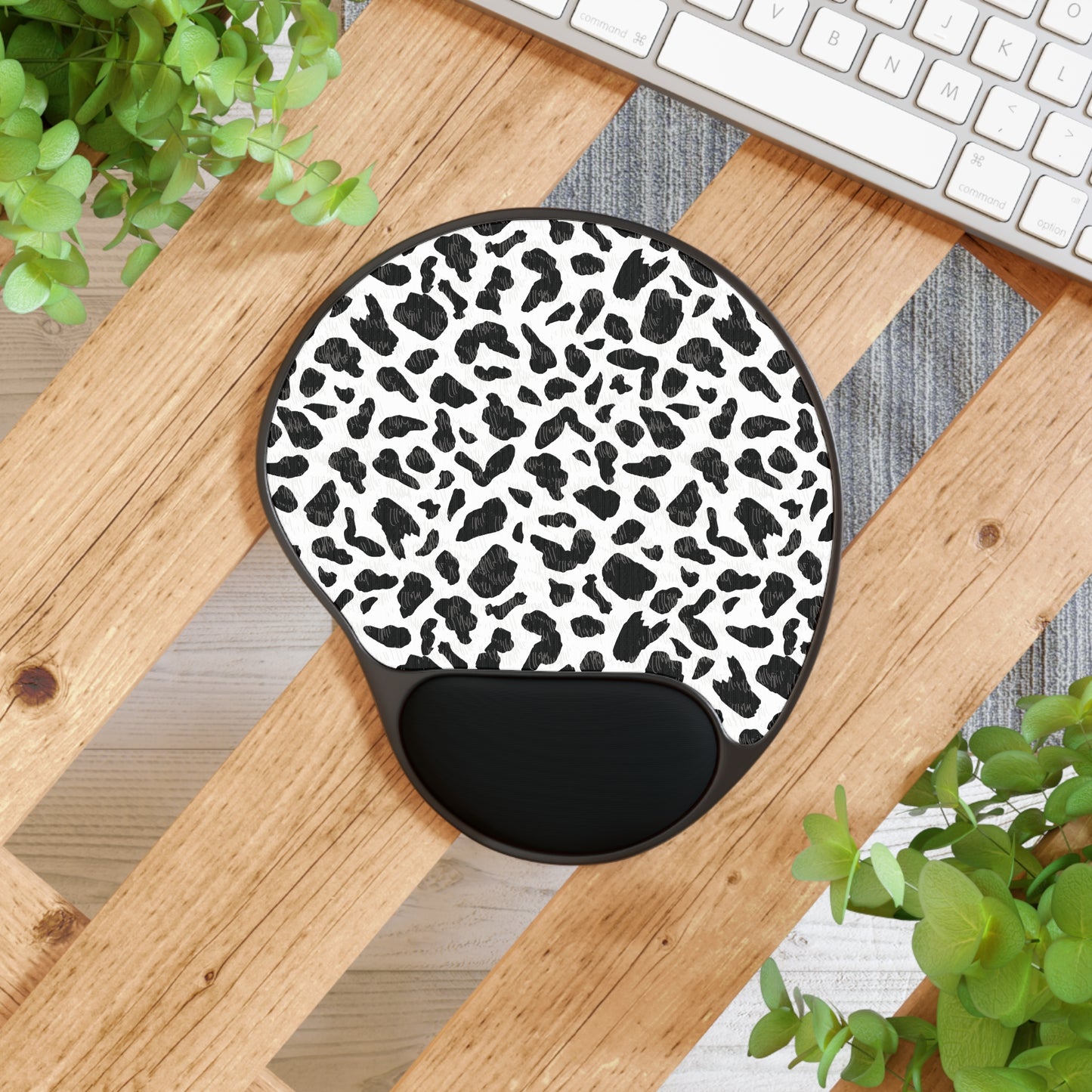 Black & White cow print Mouse Pad with Gel Wrist Rest